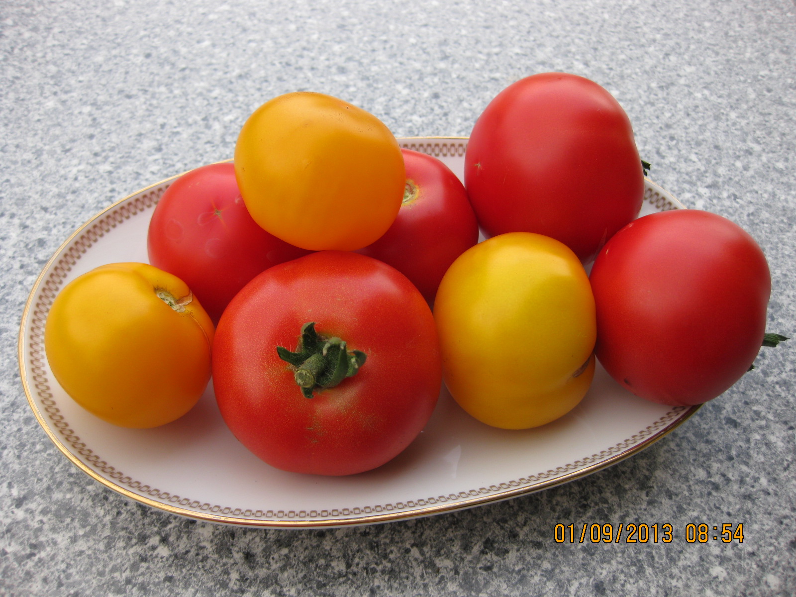 Salata de tomate cu mozzarella