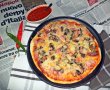Pizza cu sunca presata si salam-4