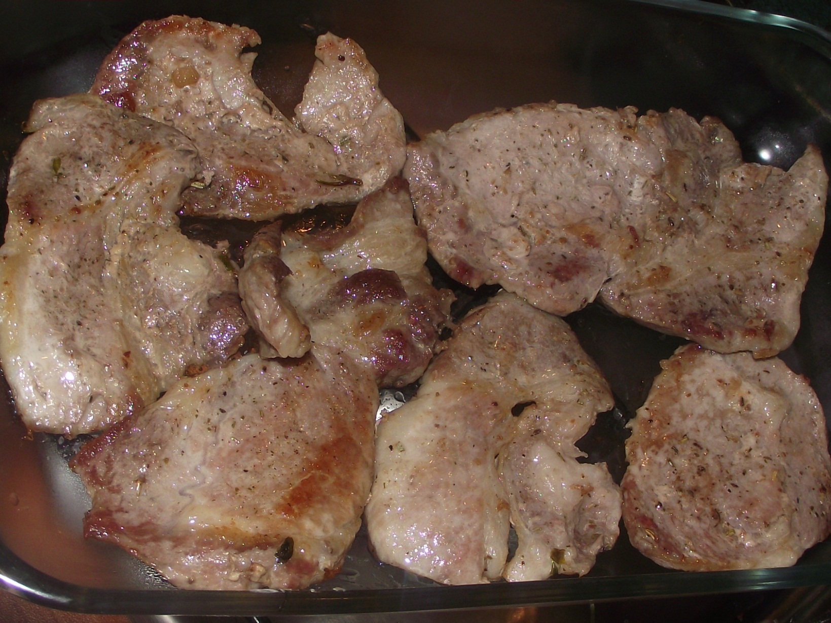Carne de porc cu ciuperci si smantana la cuptor
