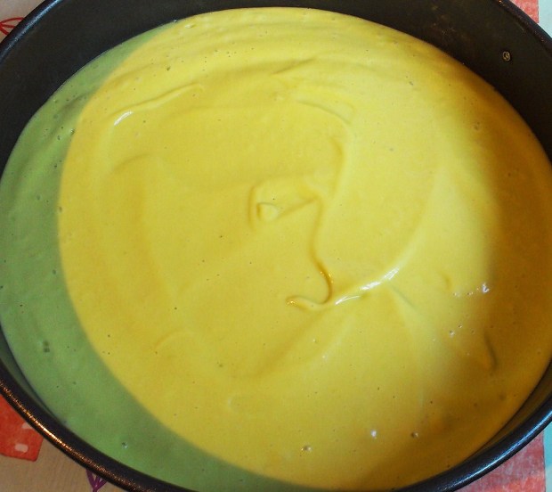 Cheesecake de avocado cu caramel de lamaie verde