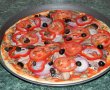 Pizza cu sardine si hering afumat-6