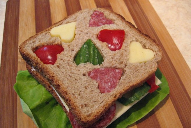 Sandwich cu "inimioare"