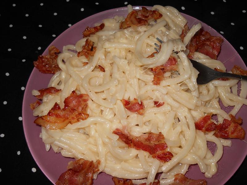Spaghete cu cascaval