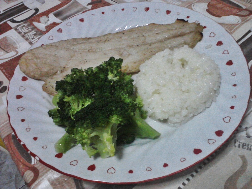 File de pangasius cu orez si broccoli