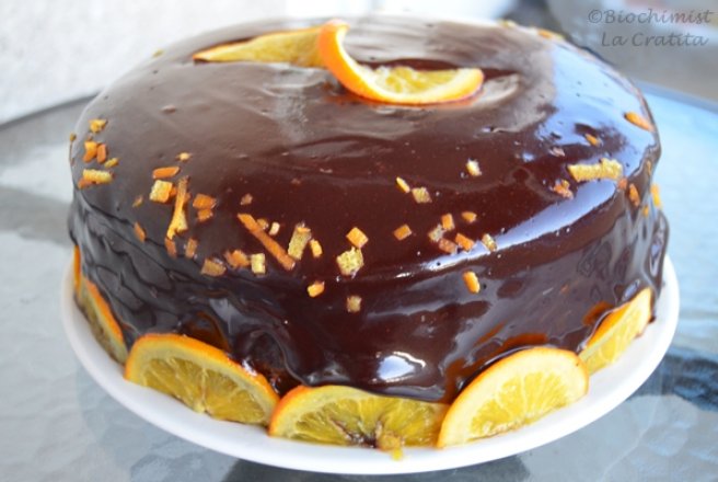 Tort cu ciocolata, dulceata de soc si portocale (de post)