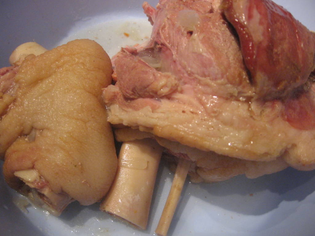 Legume asortate si carne de porc in aspic