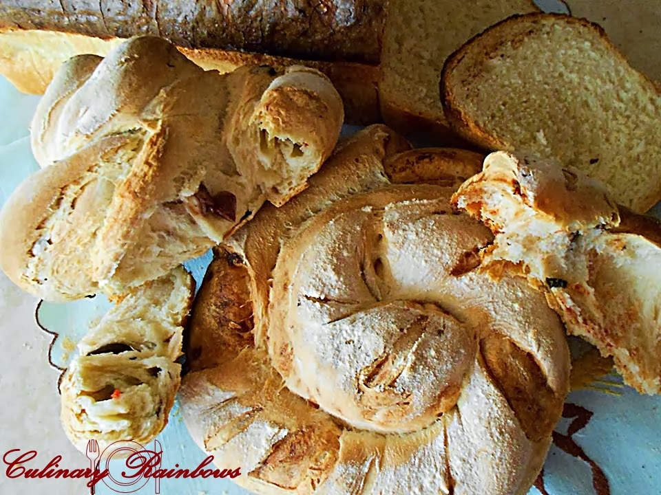 Specialități - pâine cu măsline - pâine cu bulion și busuioc