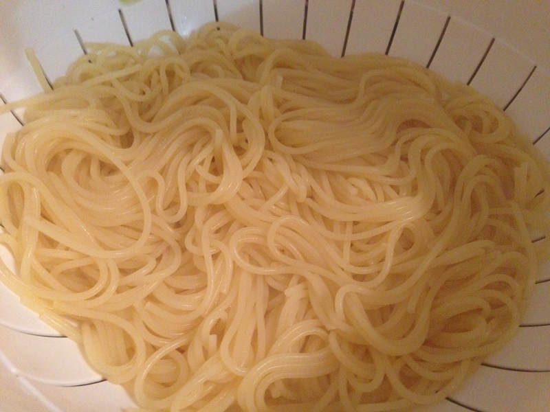 Spaghete cu zucchini si pui