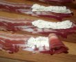 Rulouri de bacon afumat cu crema de branza-3