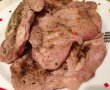 Ceafa de porc in sos de smantana cu capere-1