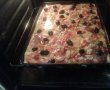 Pizza cu sunca/salam, ciuperci si masline-7