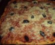 Pizza cu pasta de ardei-4