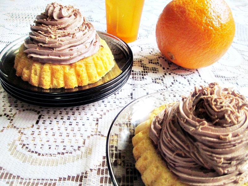 Mini tarte cu portocale si crema de ciocolata