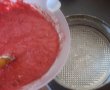 Prajitura fina cu sfecla rosie si crema de branza-1