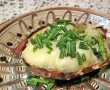Cartofi copți cu brânză de burduf și chives-6