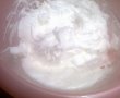 Tort cu blat pufos si crema de cacao-3