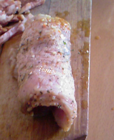Cordon bleu din carne de porc marinată
