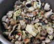 Tocanita de ciuperci cu piept de pui si leurda-8