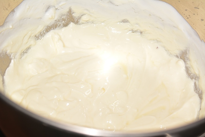 Prajitura cu crema de mascarpone si zmeura