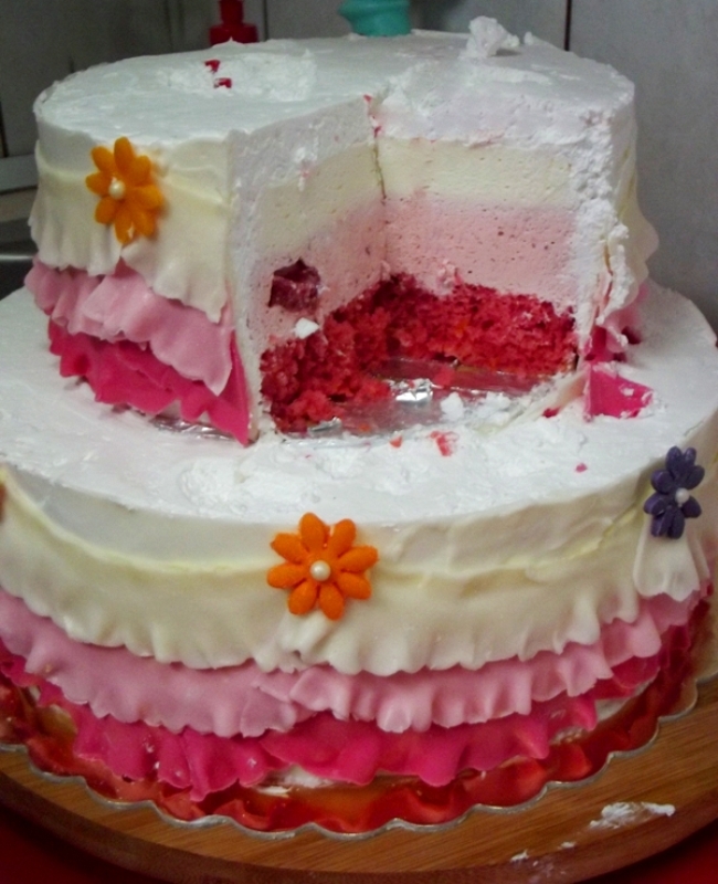 Tort „Fantezie în roz”
