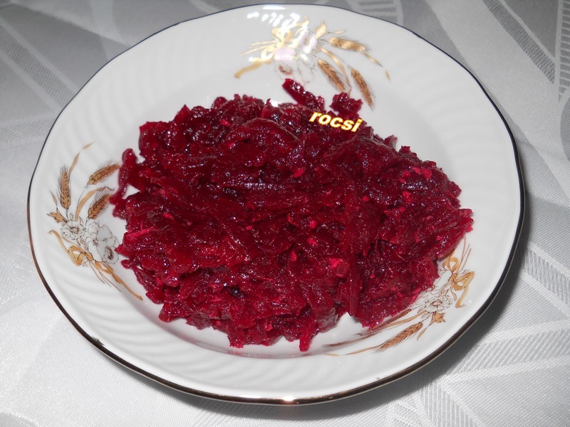Salatica de sfecla rosie