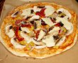 Pizza vegetariana cu blat subtire si crocant-6