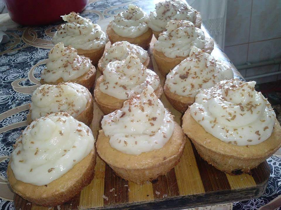 Muffins ( 12 Briose )