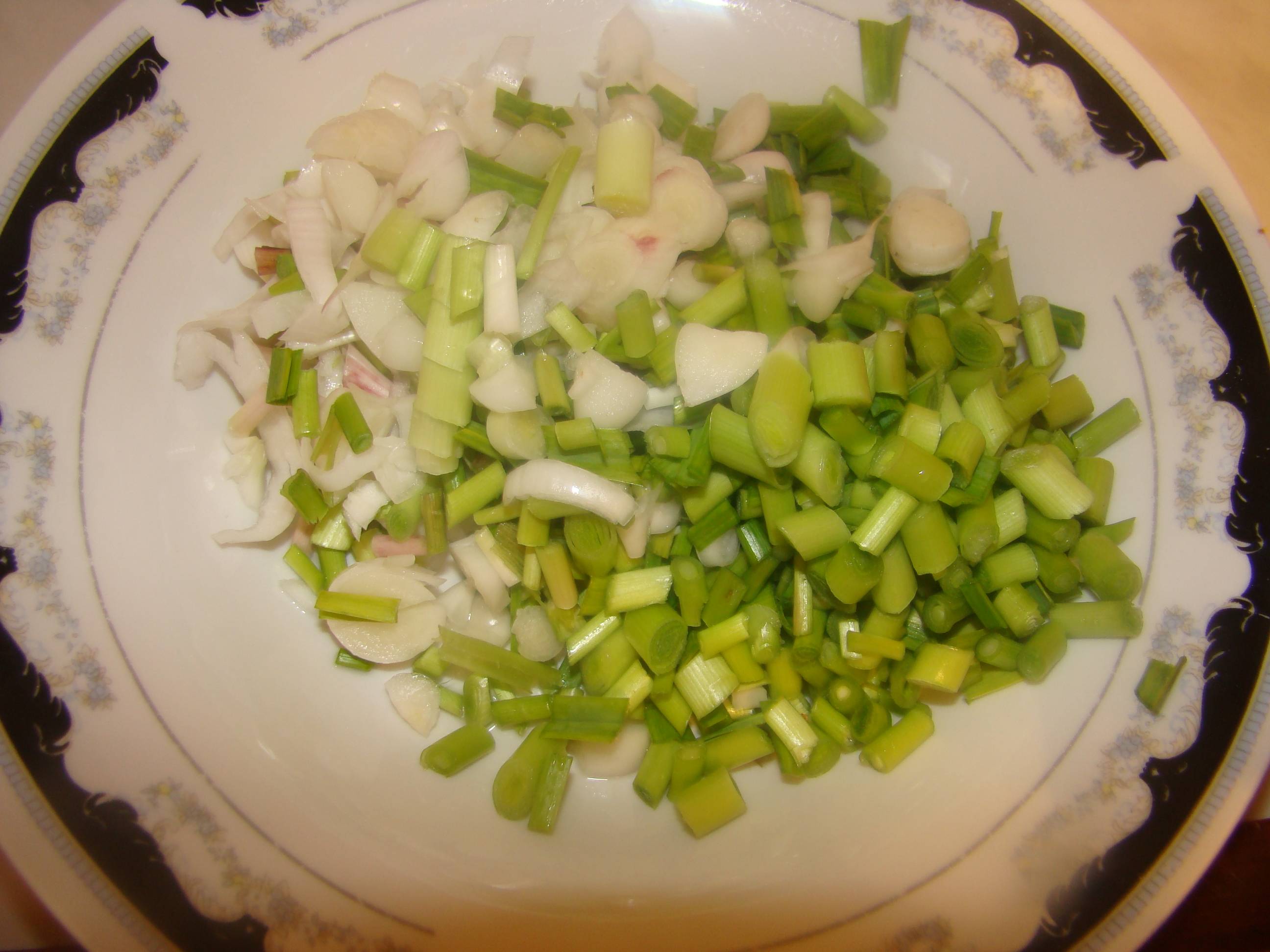 Friptura de pui cu usturoi verde