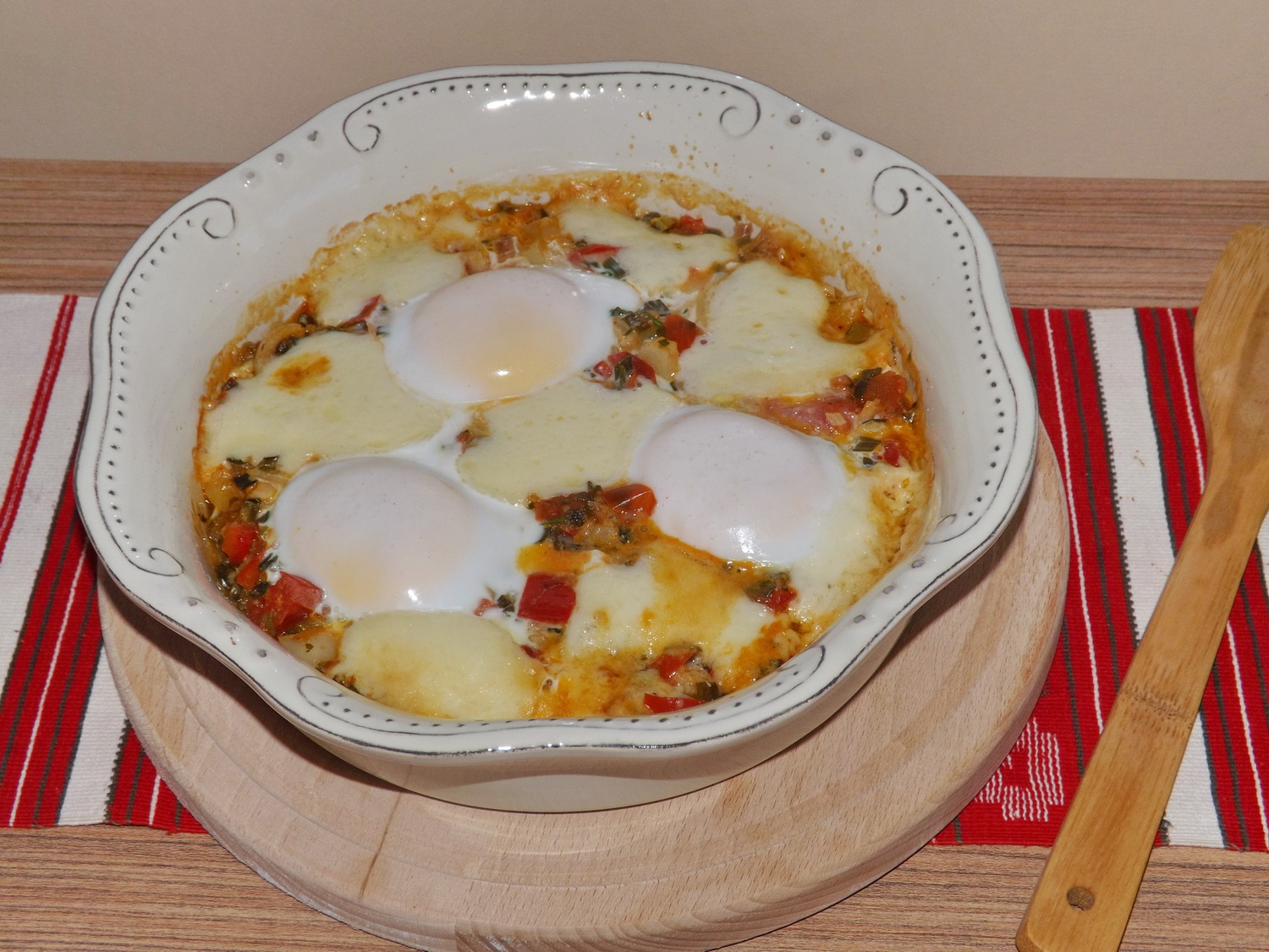 Mic dejun cu oua pe pat de legume(partea intai)