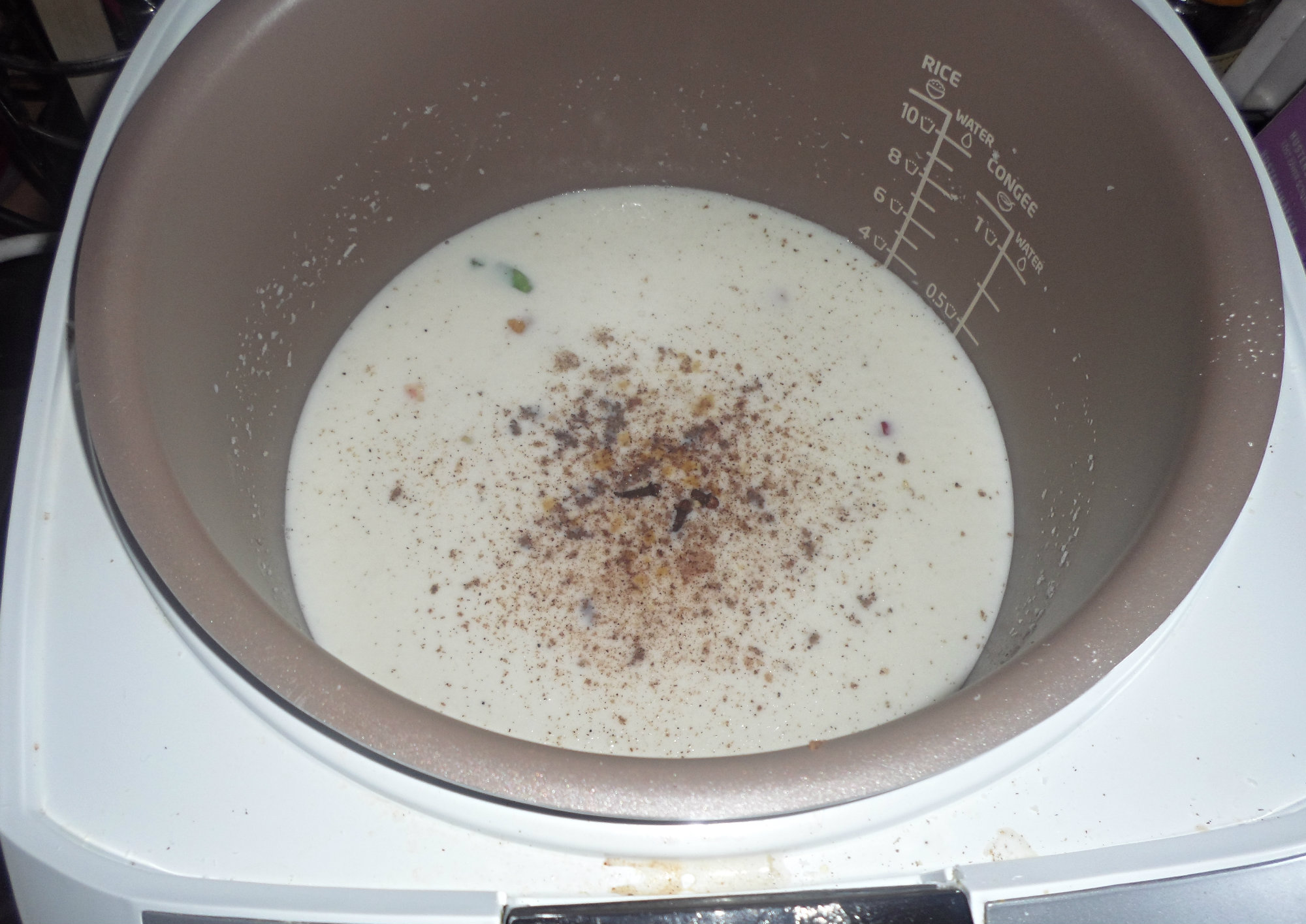 Orez cu lapte si mar (aromat) la Multicooker