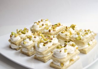 Aperitiv cu brânză și fistic