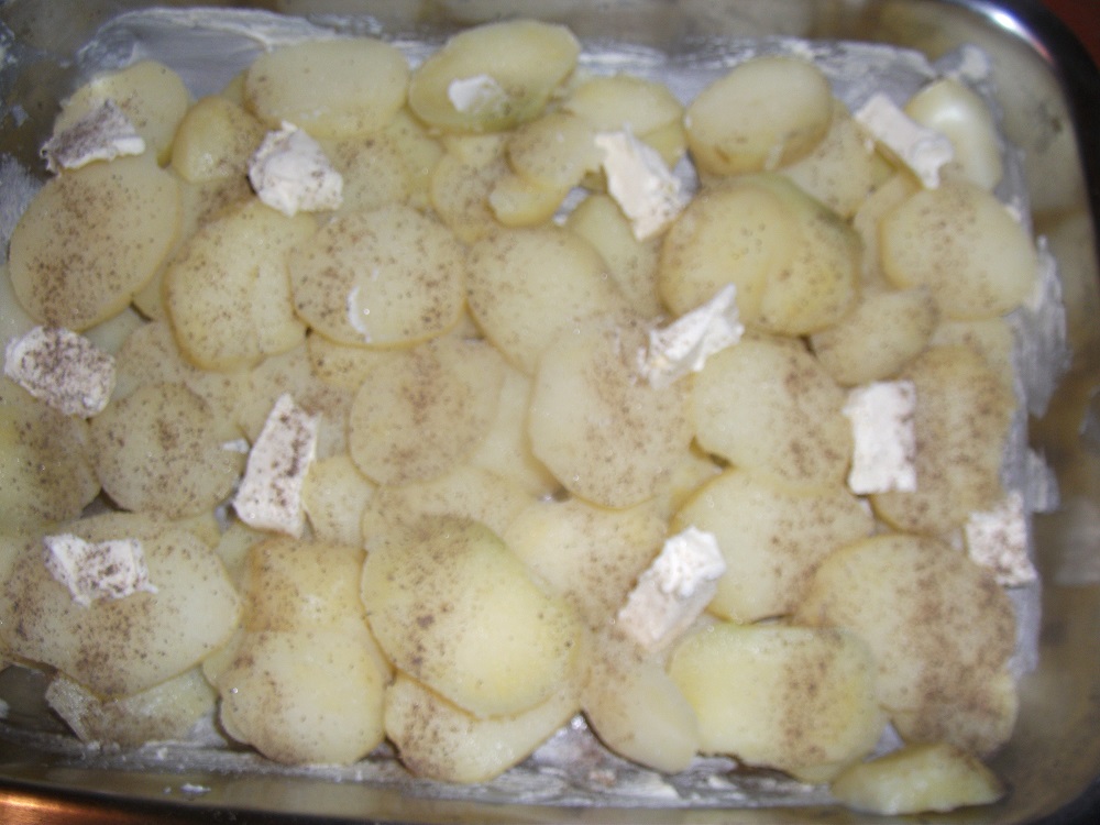 Cartofi la cuptor cu 2 ingrediente