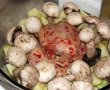 Pui cu ciuperci, cartofi noi si usturoi-4