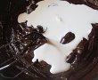 Prajitura cu ciocolata,crema si frisca-9
