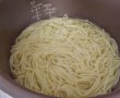 Budinca de spaghete cu branza si merisoare-0