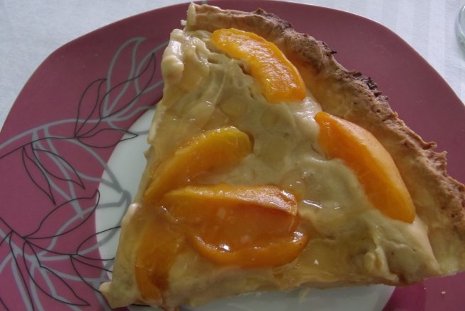 Tarta cu crema de caramel, mascarpone si caise