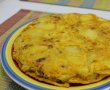 Tortilha spaniola cu carnati picanti-12