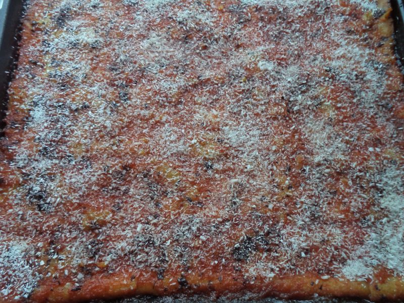 Prajitura insiropata cu pepene rosu