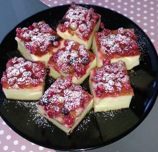 Desert prajitura nemteasca cu coacaze rosii
