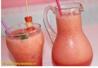 Smoothie cu pepene rosu si galben (reteta video)