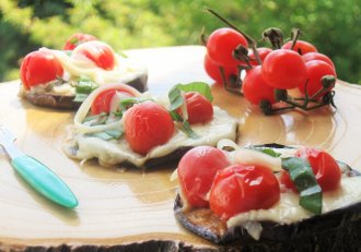 Pizzete de vinete cu rosioare
