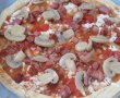 Pizza pe blat de foietaj-5