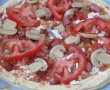 Pizza pe blat de foietaj-6