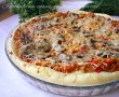 Placinta/pizza cu carne tocata, ciuperci, cascaval-3