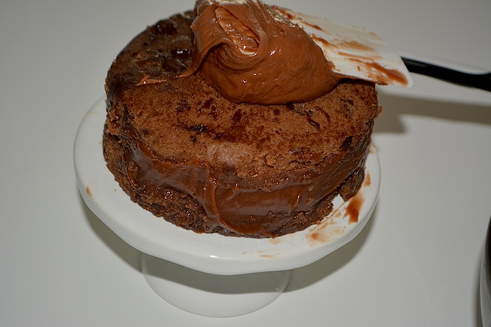 Tort de ciocolata cu zmeura