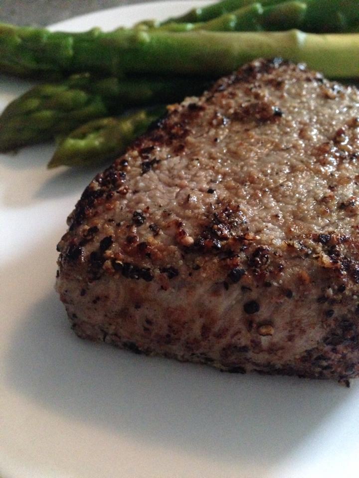 Steak de vita in crusta de piper
