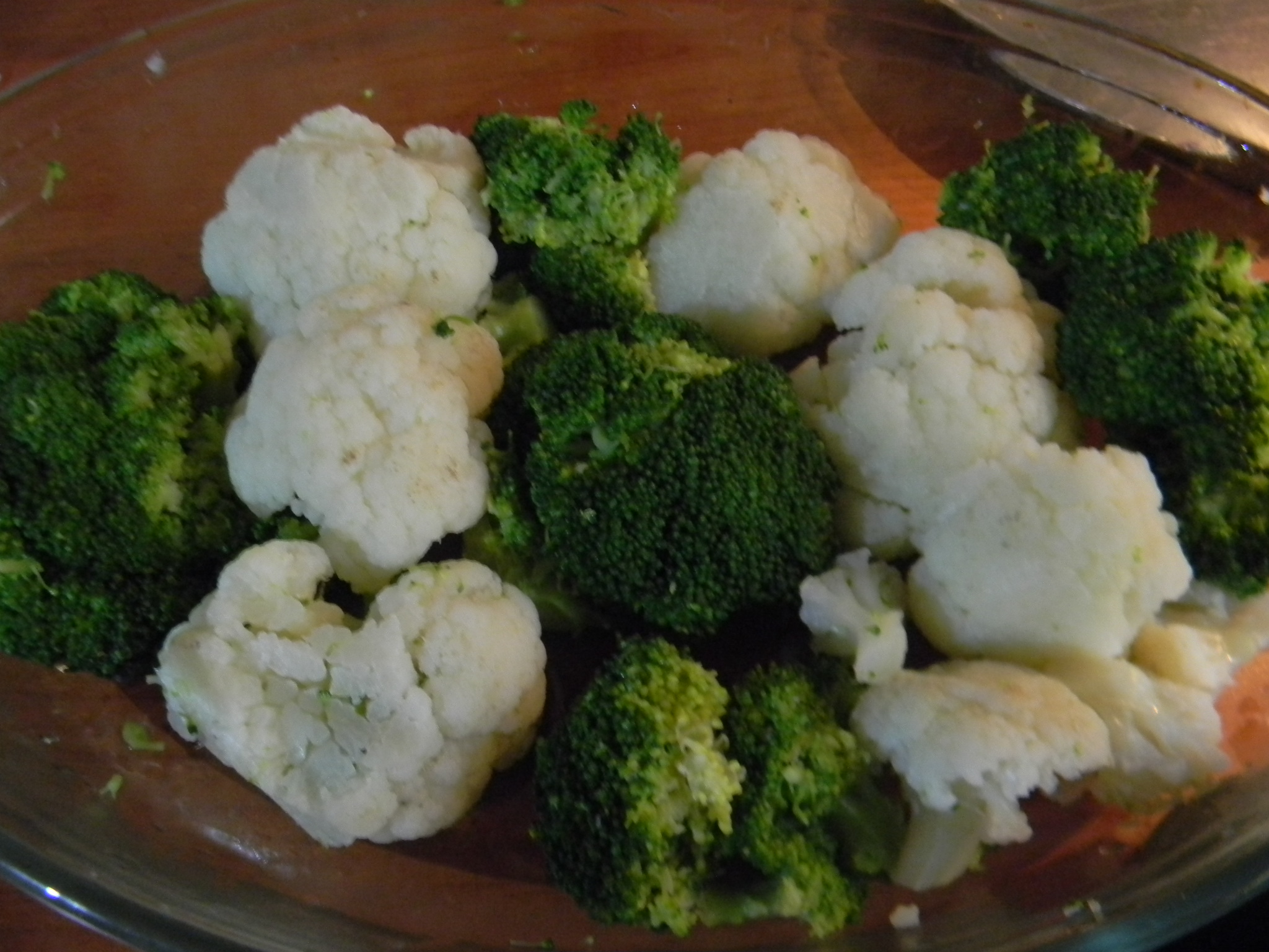 Salata de broccoli si conopida