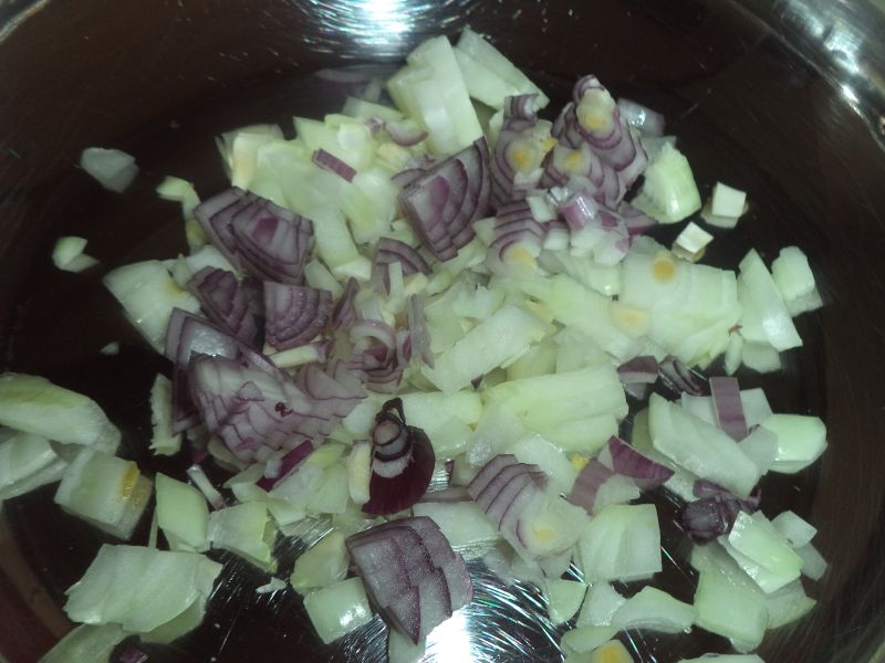 Ciuperci cu legume la tigaie si piure de post