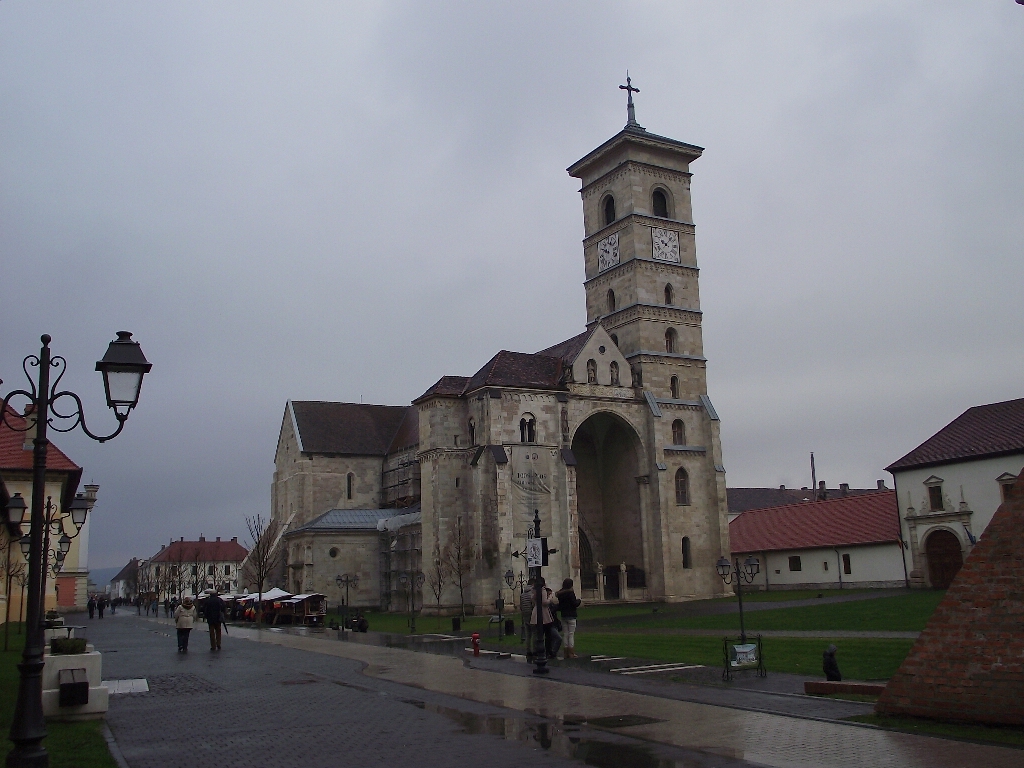 Catedrala romano catolica Sfantul Mihail din Alba Iulia
