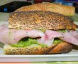 Sandvici cu sunca si mazare verde-16